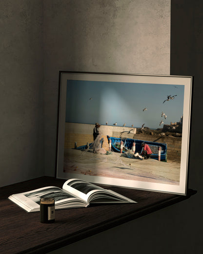 Fishermen On The Wall - Explura